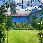 Casa Azul Las Hamacas